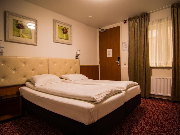 Bedroom 2, Amsterdam Downtown Hotel, Amsterdam