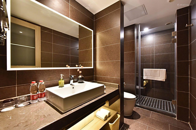 Bathroom 5, Atour Hotel Financial Street, Beijing