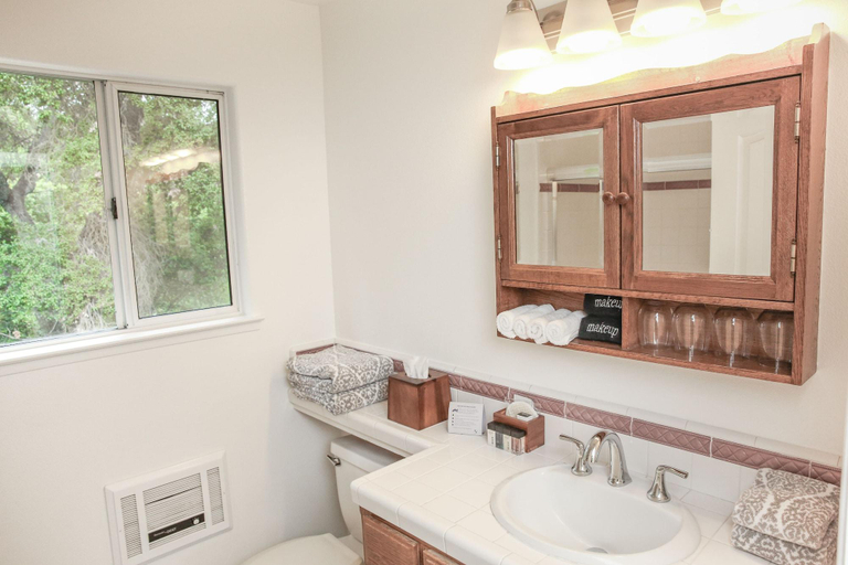 Bathroom 4, Eden House At Carriage Vineyards, San Luis Obispo