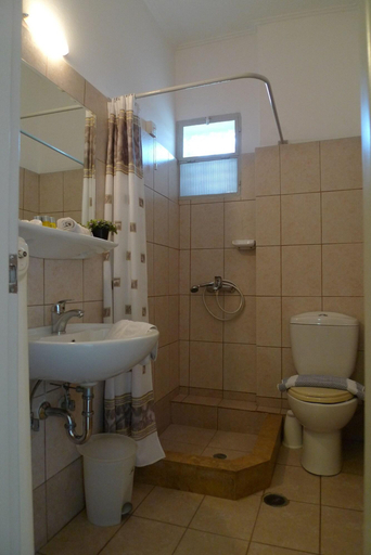 Bathroom 5, Hotel Ikaros, Attica
