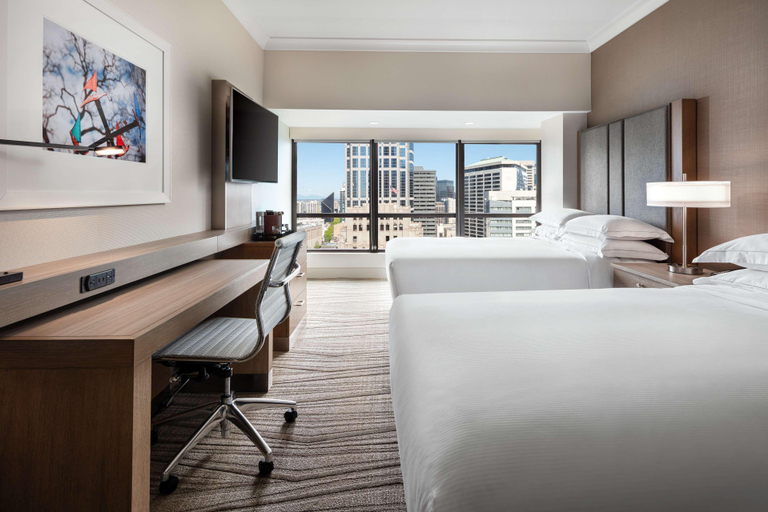 Bedroom 3, Coast Seattle Downtown Hotel By Apa, Seattle