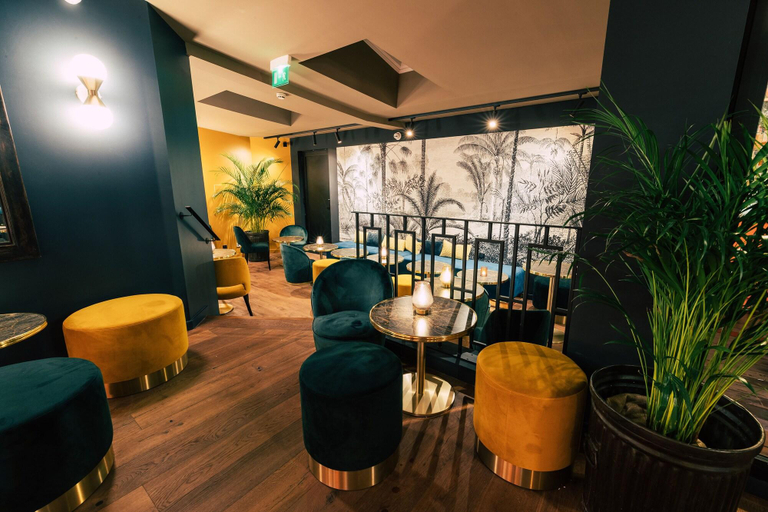 Public Area 3, Hôtel Saint Julien, Maine-et-Loire
