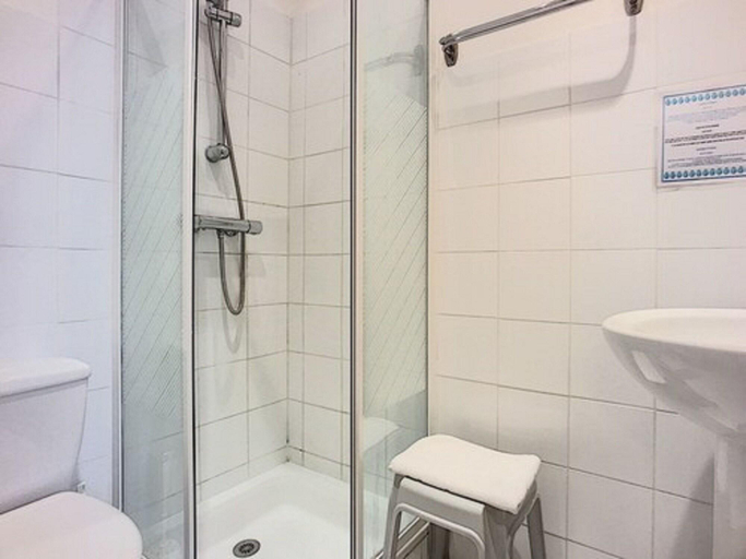 Bathroom 5, Le Provence Hôtel Golfe Juan, Alpes-Maritimes