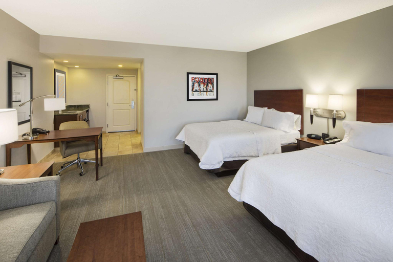 Bedroom 3, Hampton Inn & Suites Little Rock-Downtown, Pulaski