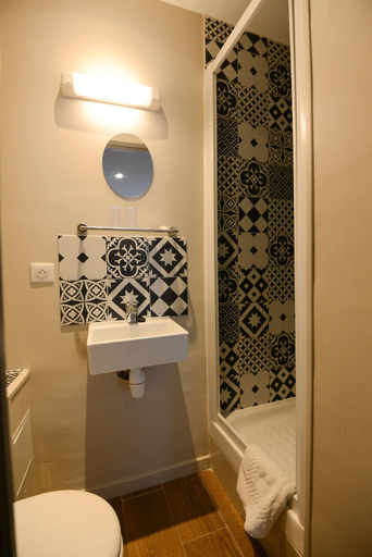 Bathroom 5, Lafayette Hotel, Paris