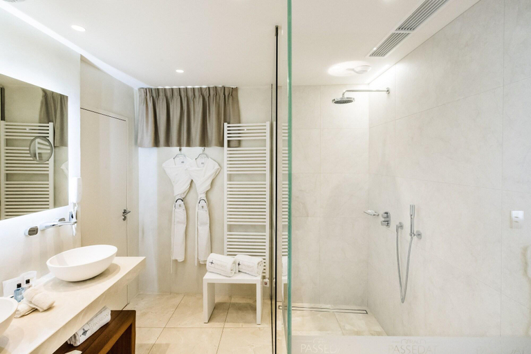 Bathroom 5, Le Petit Nice Passedat, Bouches-du-Rhône