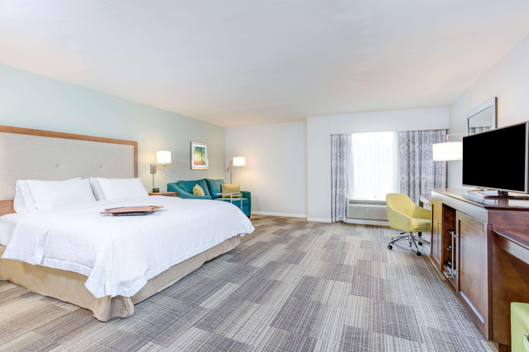 Bedroom 3, Hampton Inn & Suites Macon I-475, Bibb