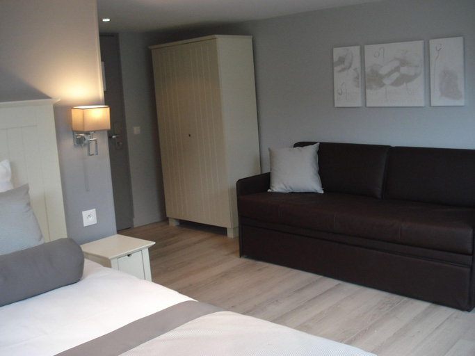 Public Area 2, Les Embruns, Calvados