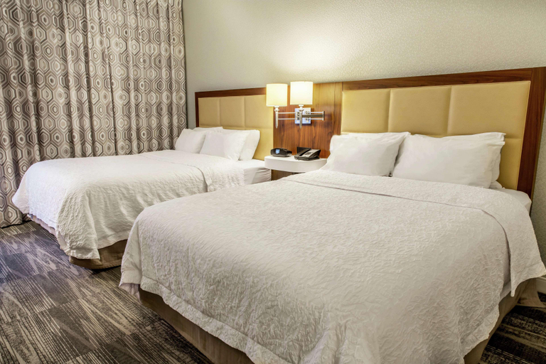 Bedroom 3, Hampton Inn Minneapolis/St. Paul-Woodbury, Washington