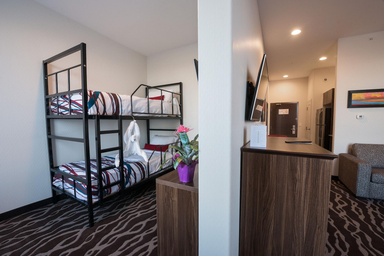 Public Area 2, Encore Suites By Service Plus Inns, Division No. 19