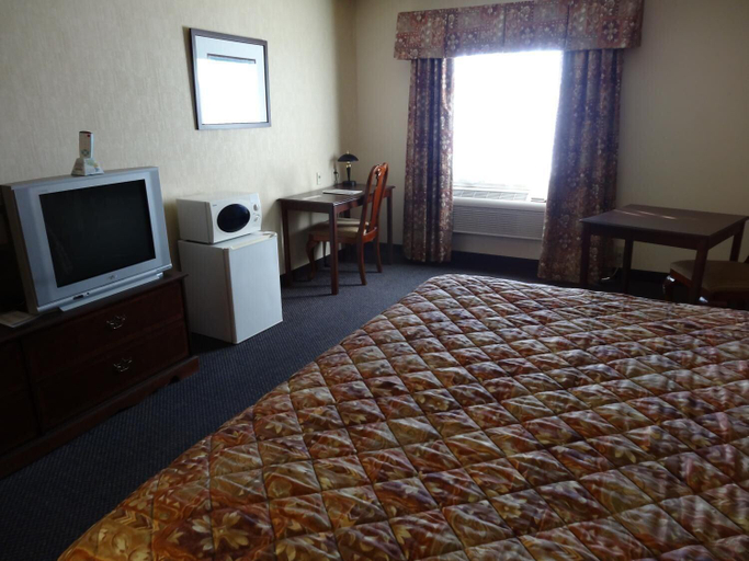 Public Area 2, Fairgrounds Inn, Perry