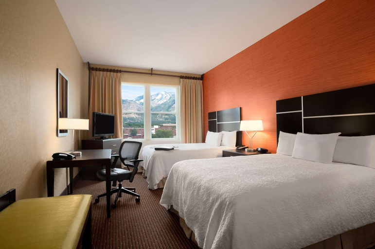 Bedroom 3, Hampton Inn & Suites Ogden, Weber