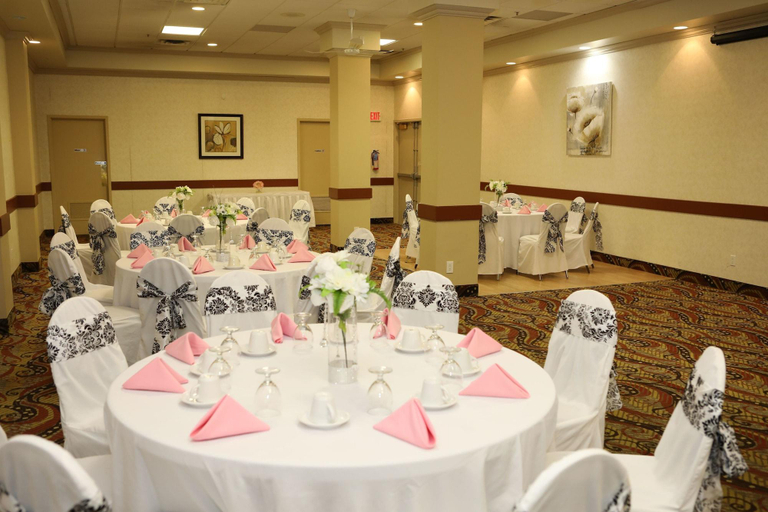Food & Drinks 5, Continental Inn & Suites, Division No. 11