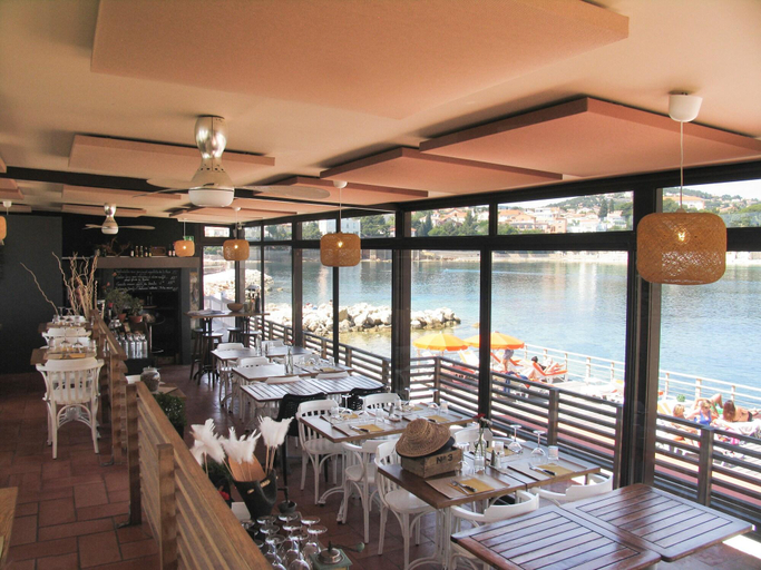 Food & Drinks 4, Hotel Plein Large, Var