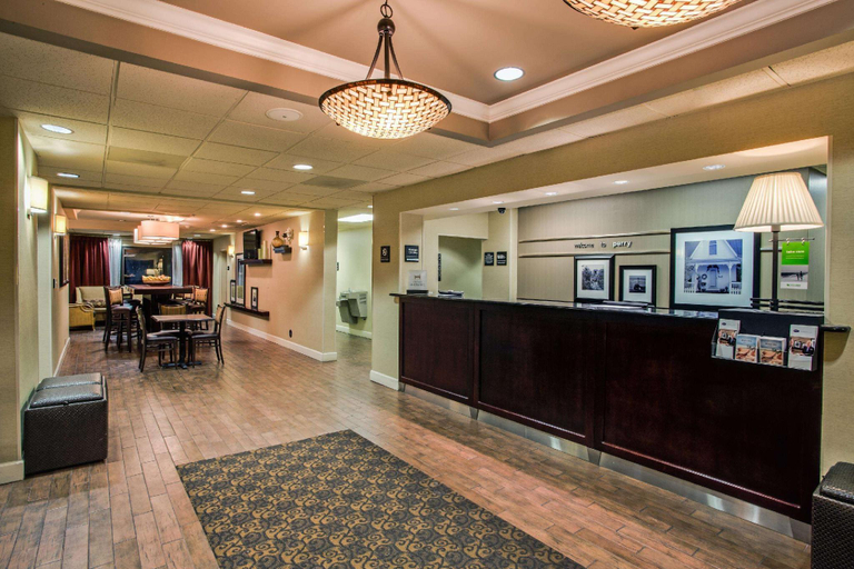 Public Area 2, Hampton Inn Perry, Taylor