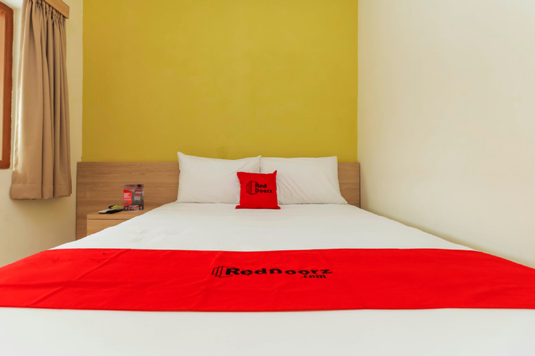 Bedroom 4, RedDoorz Plus @ Slamet Riyadi, Solo