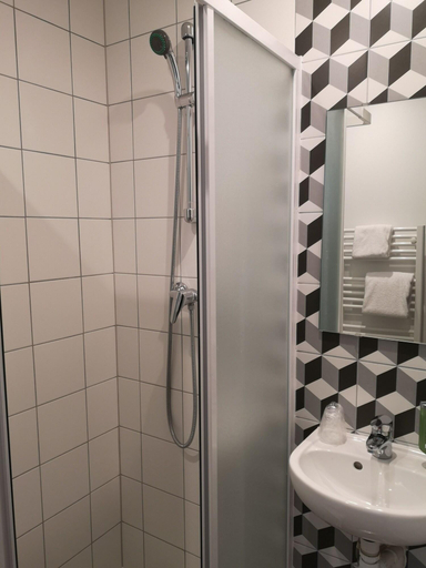Bathroom 4, Residence Little Sevigne, Ille-et-Vilaine