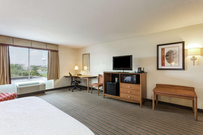 Public Area 2, Hampton Inn Petersburg-Southpark Mall, Colonial Heights