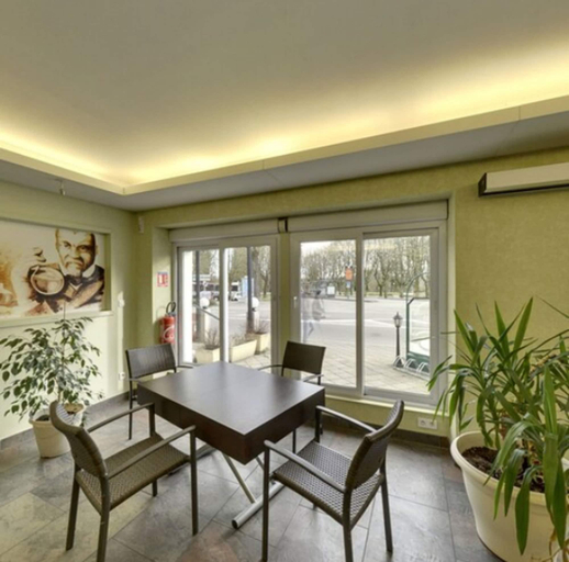 Public Area 2, Hôtel de La Cloche, Jura