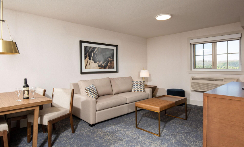 Bedroom 3, Pomeroy Hotel Fort McMurray, Division No. 16