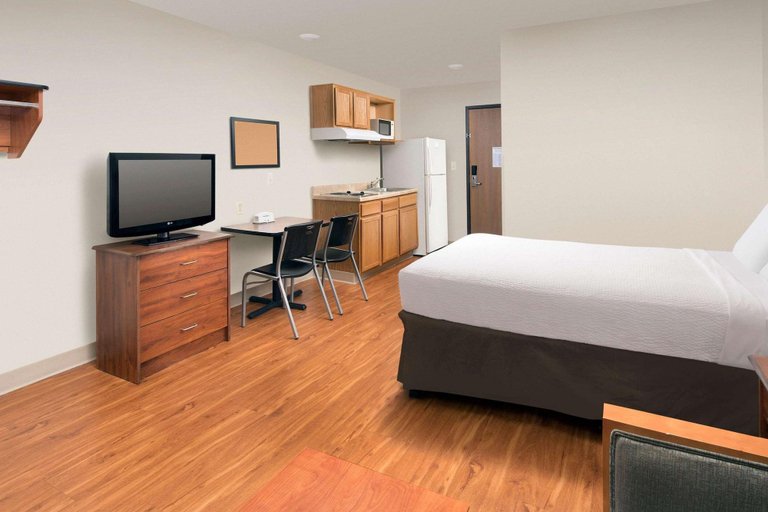 Room 4, WoodSpring Suites Memphis Northeast, Shelby