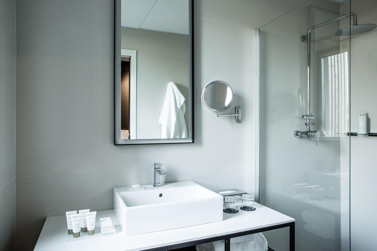 Bathroom 4, Hotel Louvre Lens - Esprit de France, Pas-de-Calais