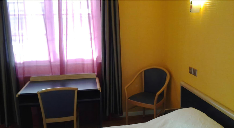 Bedroom, Modern'Hotel, Nord
