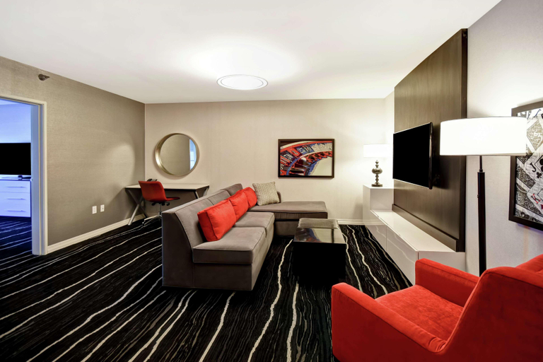 Bedroom 3, DoubleTree by Hilton Deadwood at Cadillac Jack', Lawrence