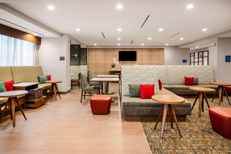 Public Area 2, Hampton Inn & Suites North Port, Sarasota