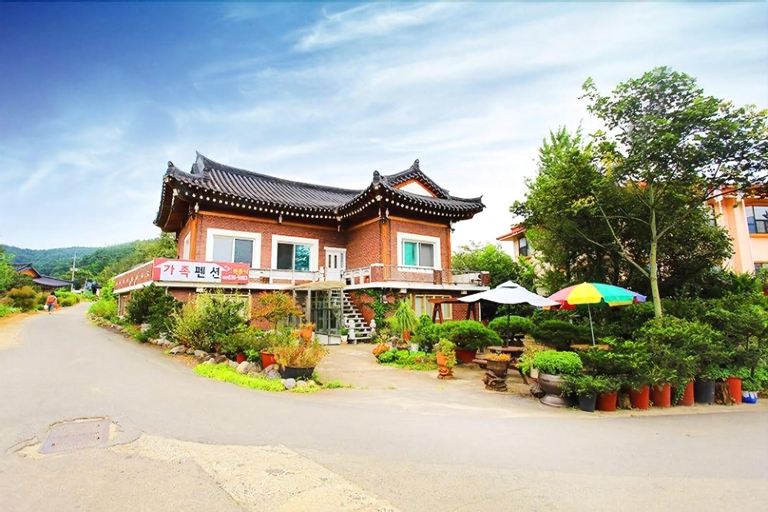 Family House, Sokcho