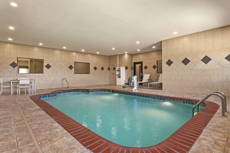 Sport & Beauty, Country Inn & Suites by Radisson, Byram/Jackson So, Hinds