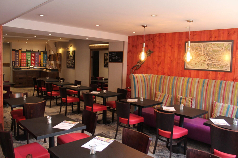 Public Area 3, Hotel le Dauphin les Loges, Calvados