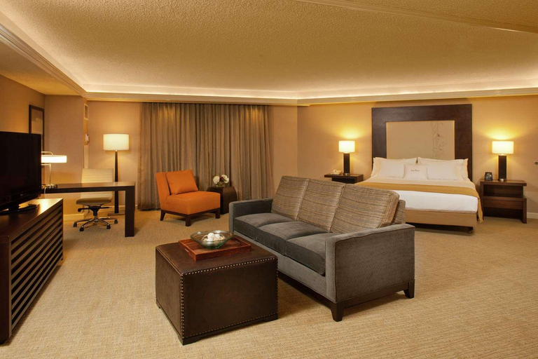 Bedroom 3, Doubletree by Hilton Sonoma Wine Country, Sonoma
