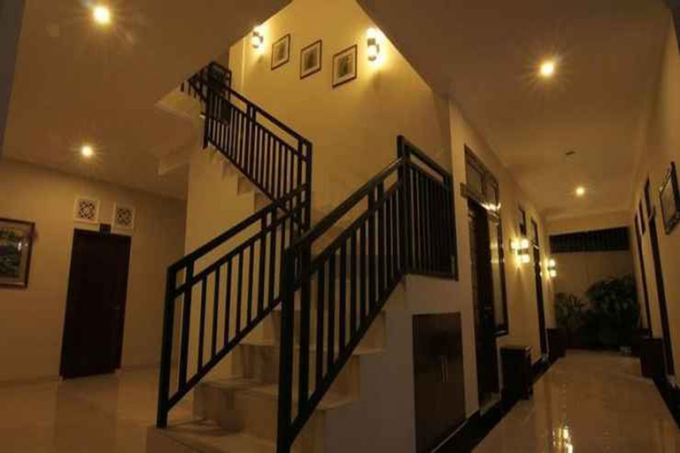 Catur Warga Hotel (tutup permanen), Lombok