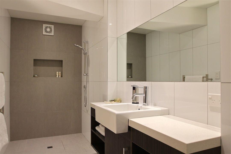 Bathroom 5, Kokomo Retreat, Far North