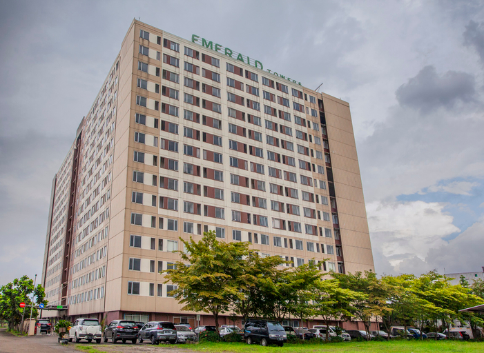 Exterior & Views, Grand Suite REQhome Apartment, Bandung