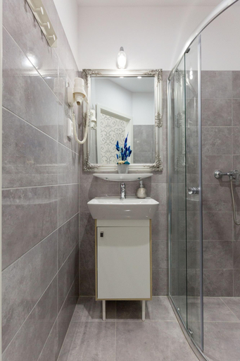 Bathroom 4, Silver Boutique Hotel, Budapesti