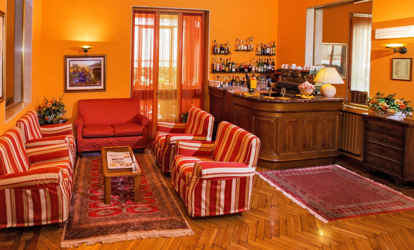 Public Area 3, Albergo Nazionale, Parma