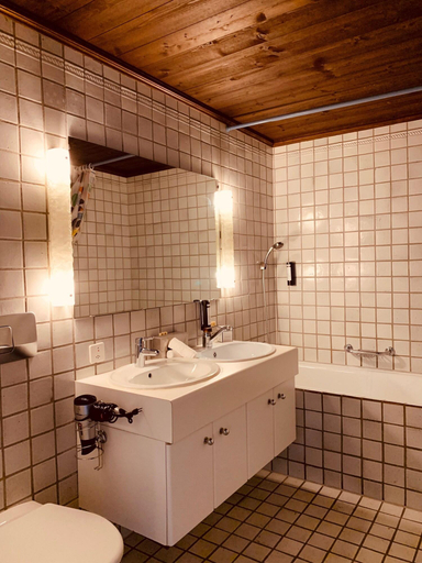 Bedroom 5, Le Saint Georges, La Gruyère