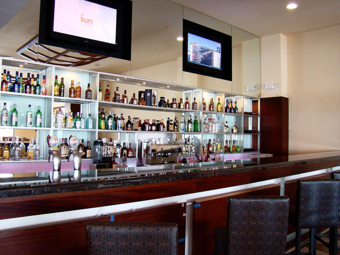 Food & Drinks 5, Radisson Colon 2000, Colón