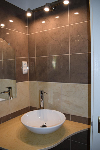 Bathroom 5, Aparthotel Orient, Eger