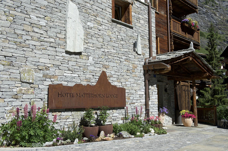 Exterior & Views 2, Matterhorn Lodge Boutique Hotel & Apartements, Visp
