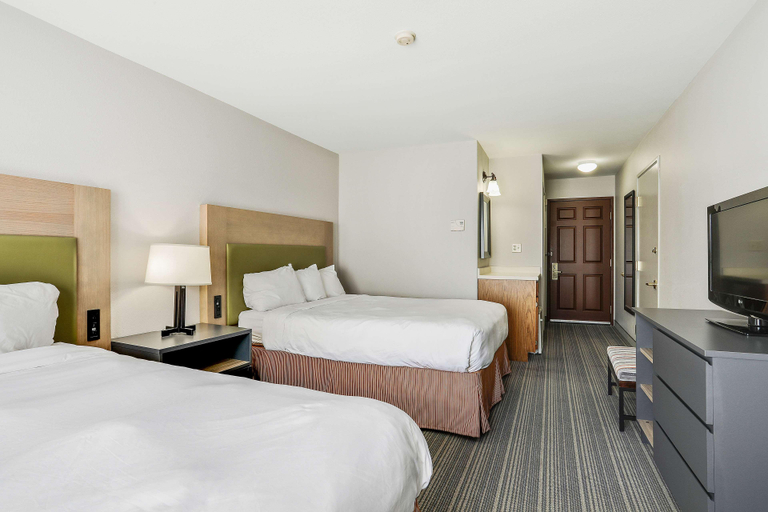 Bedroom 3, Country Inn & Suites Green Bay, Brown