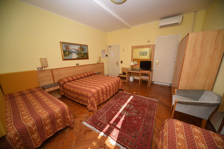 Public Area 2, Hotel Petit Royal, Imperia