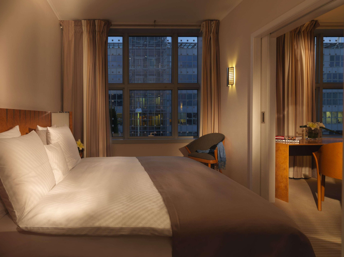 Bedroom 5, Hilton Munich Airport, Erding