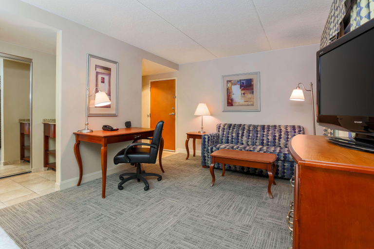 Public Area 2, Hampton Inn & Suites New Haven South-West, New Haven