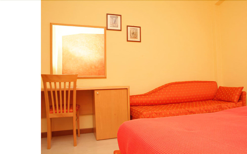Bedroom 2, La Foresta Monteisola, Brescia