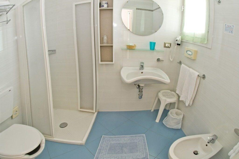 Bathroom 5, The Donatello Hotel Cesenatico, Forli' - Cesena