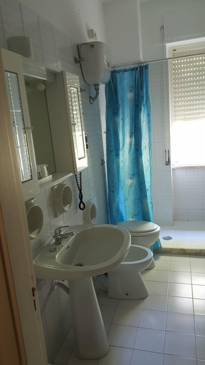 Bathroom 5, Hotel Villa Giusy s.r.l., Taranto
