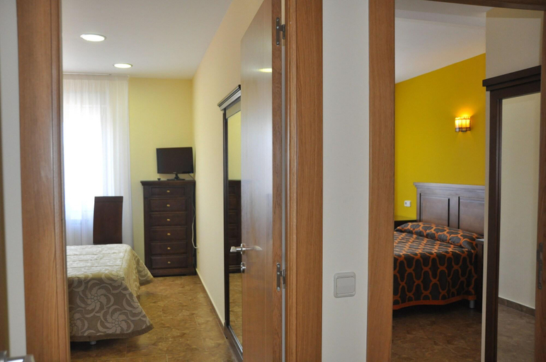 Others 5, Hotel De Alba, Zamora